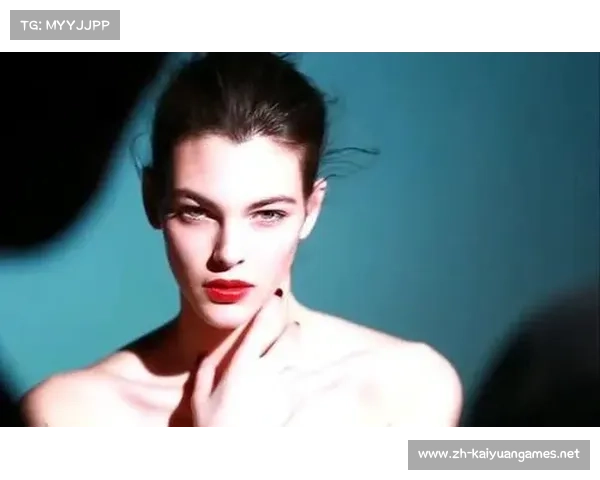 英超第一美女超模视频，美丽与实力并存